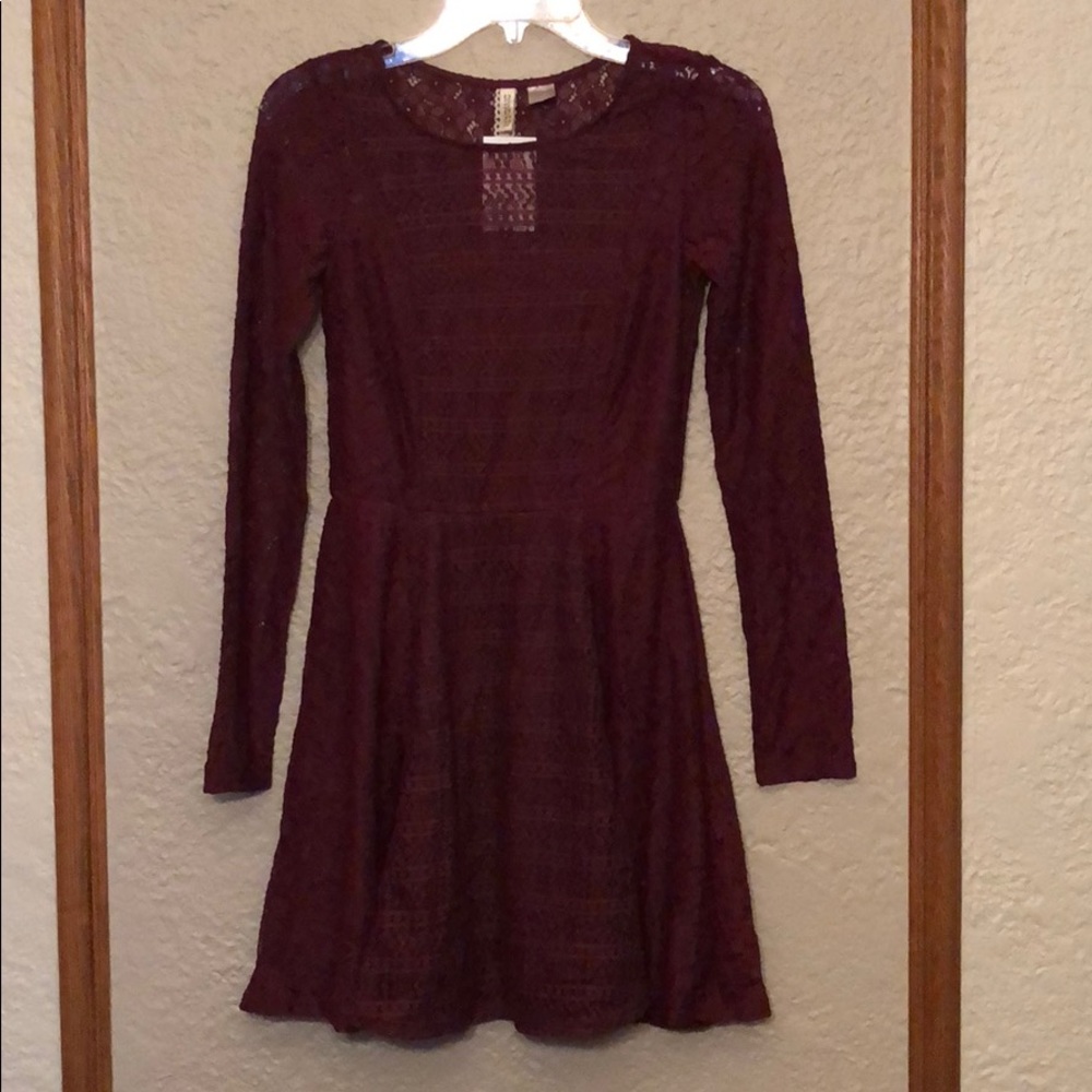 NWT H&M Burgundy Lace Fit and Flare Dress size 6